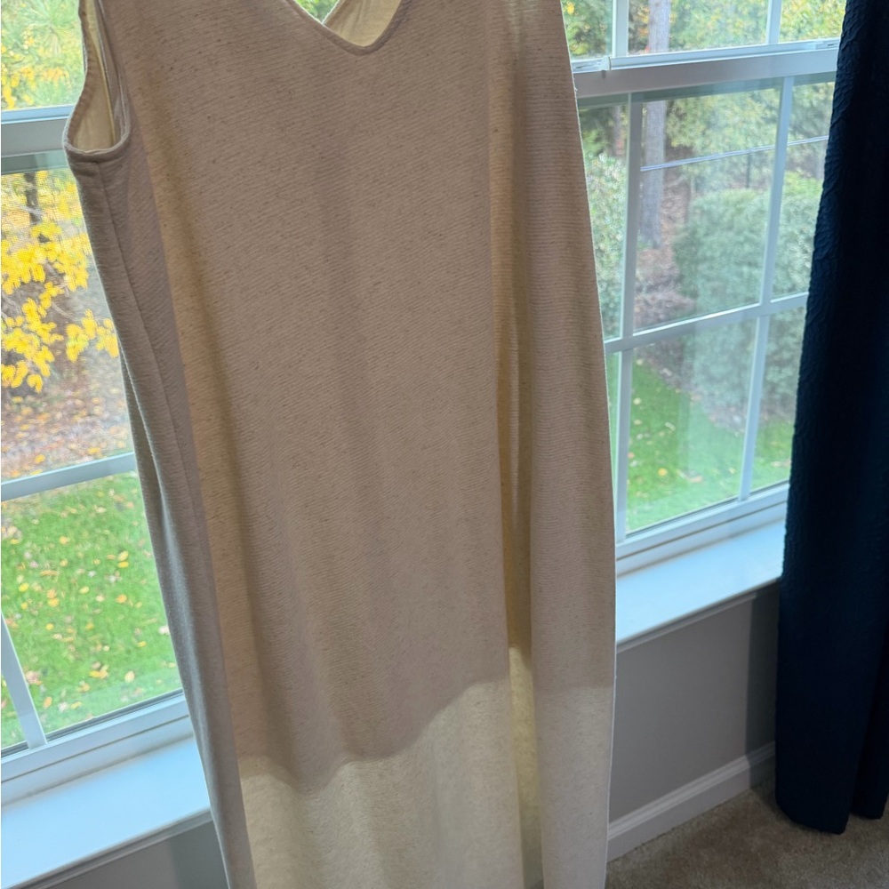 Dress - Picture 7 of 16